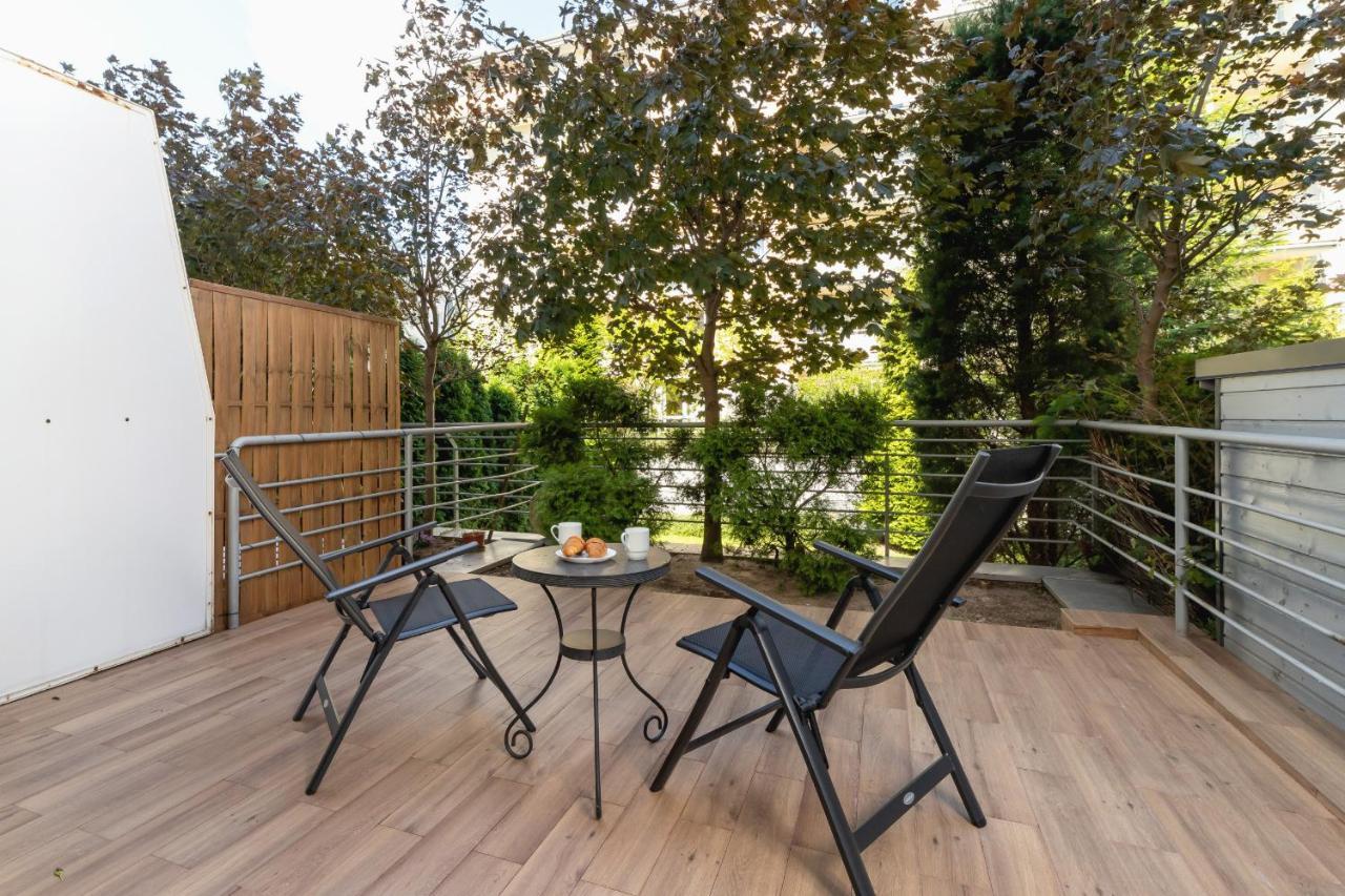 Pleasant Apartment With Terrace Cracow By Noclegi Renters Krakow Exterior photo